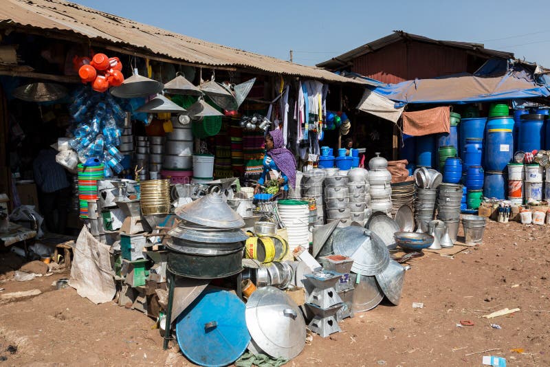 Markt in de krottenwijken van bahir dar, Ethiopië, REDACTIE royalty-vrije stock foto Markt in de krottenwijken van bahir dar, Ethiopië, REDACTIE royalty-vrije stock foto