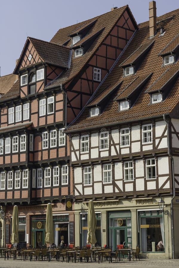 Fachwerkhaus Auf Marktplatz Von Quedlinburg Stockbild - Bild von ...