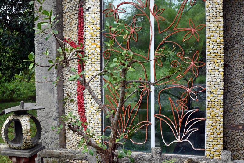 Marmorchips verzieren die Fassade des einzeln angefertigten Hauses Beschaffenheit, Muster, Hintergrund lizenzfreie stockfotografie Marmorchips verzieren die Fassade des einzeln angefertigten Hauses Beschaffenheit, Muster, Hintergrund lizenzfreie stockfotografie