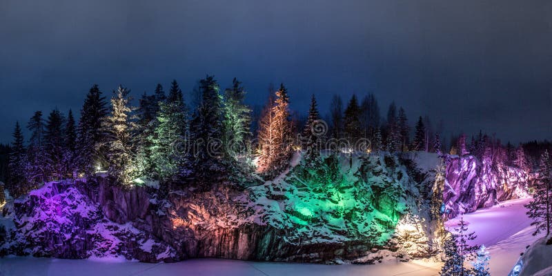 Marmorkanjon i Karelia fotografering för bildbyråer Marmorkanjon i Karelia fotografering för bildbyråer