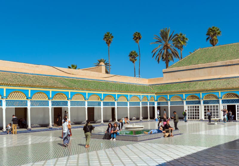 Marrakesh marocco 6 de noviembre de 2019 : vistas al patio del palacio bahia fotografía de archivo libre de regalías
