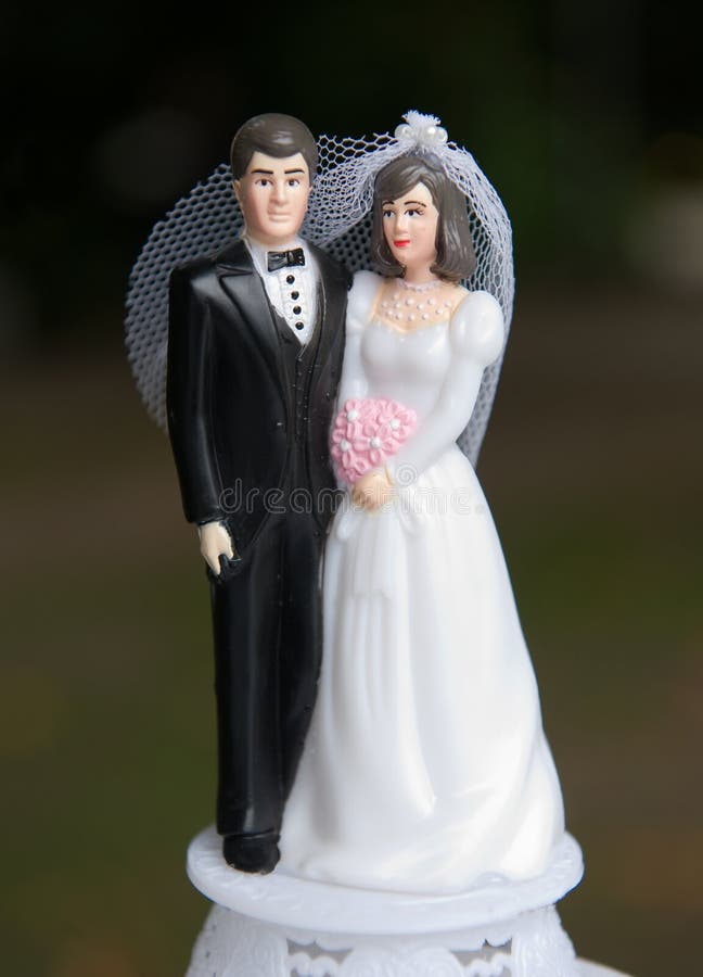 Bangkok,Thailand. January 19,2020 - Couple of Lego Minifigure.groom and  Bride in Wedding Ceremony Editorial Image - Image of love, lady: 169848305