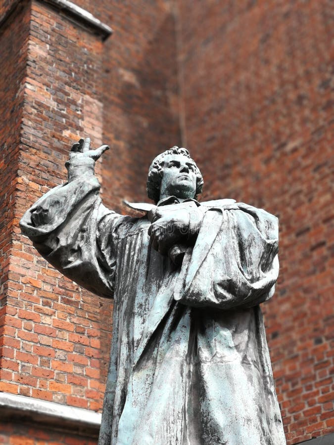 Martin Luther statue