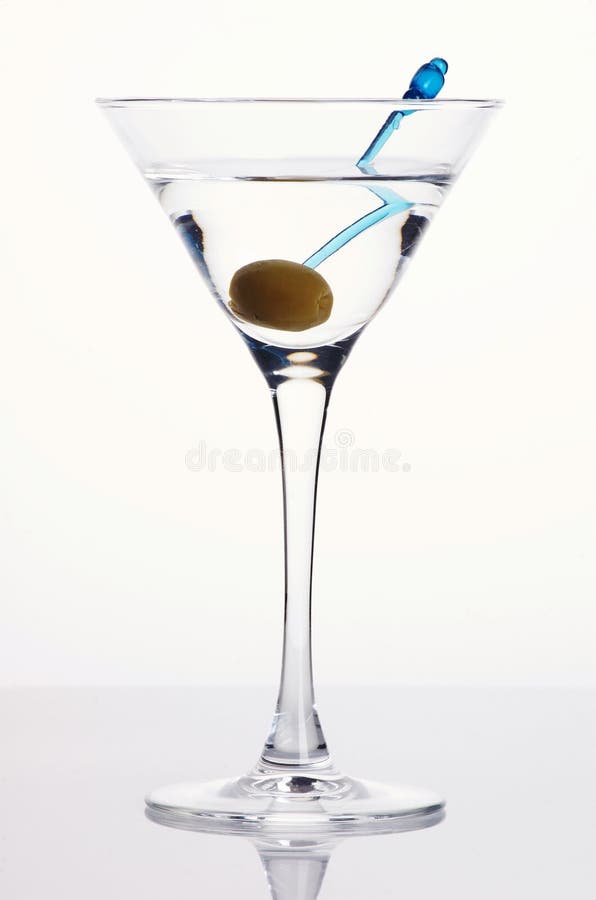 Martini met olijf royalty-vrije stock afbeelding Martini met olijf royalty-vrije stock afbeelding
