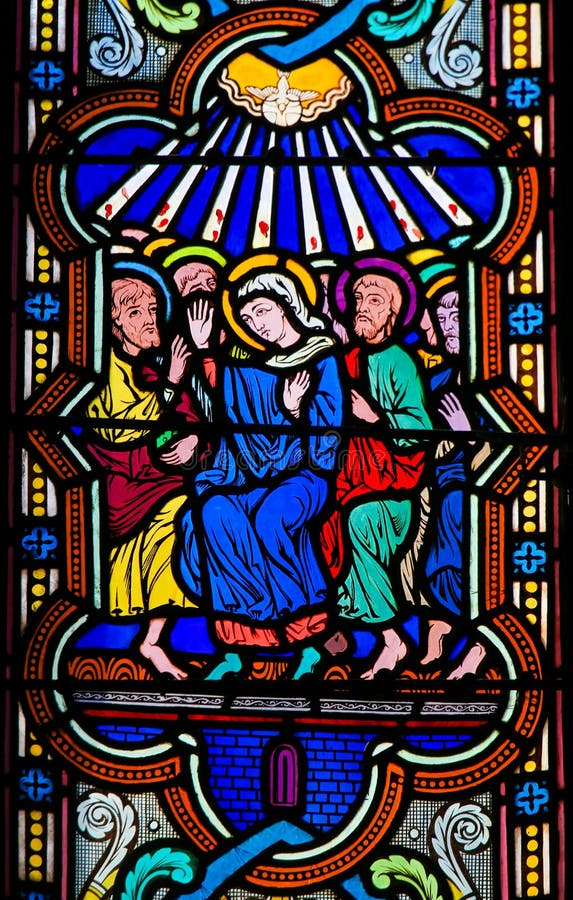 Mary en de Apostelen bij Pinksteren - Gebrandschilderd glas royalty-vrije stock afbeeldingen Mary en de Apostelen bij Pinksteren - Gebrandschilderd glas royalty-vrije stock afbeeldingen
