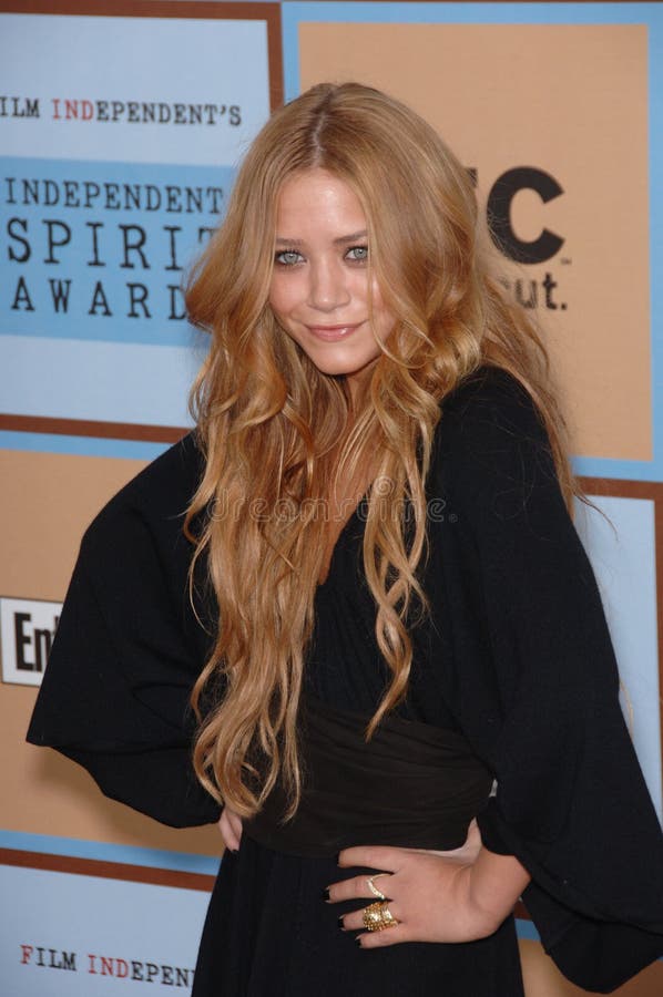 Mary - Kate Olsen editorial stock image. Image of march - 25135039