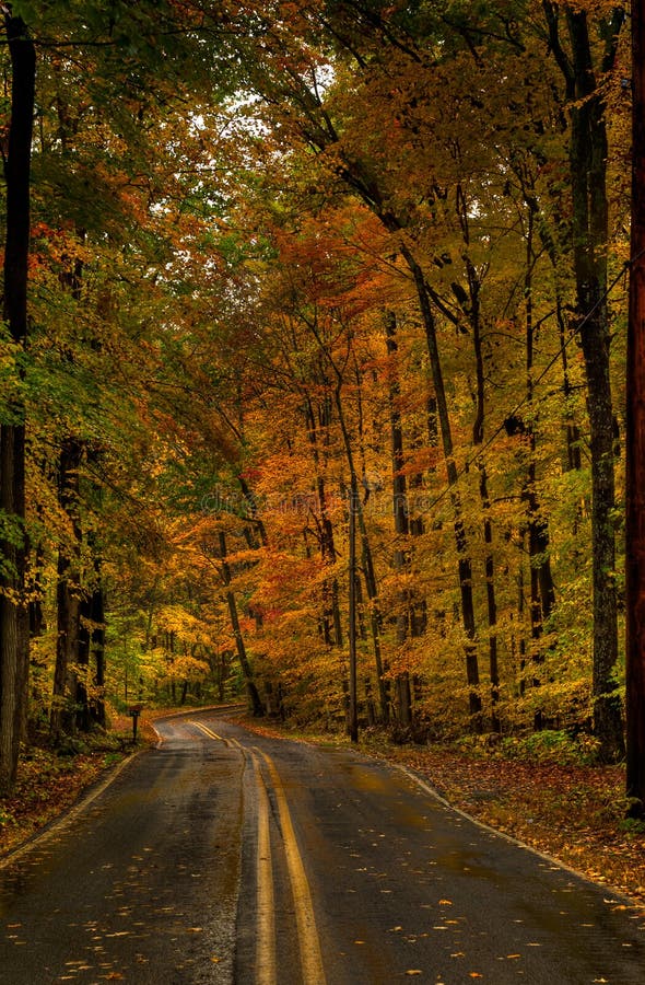 Maryland Mountain Road stock image. Image of asphalt 22511669