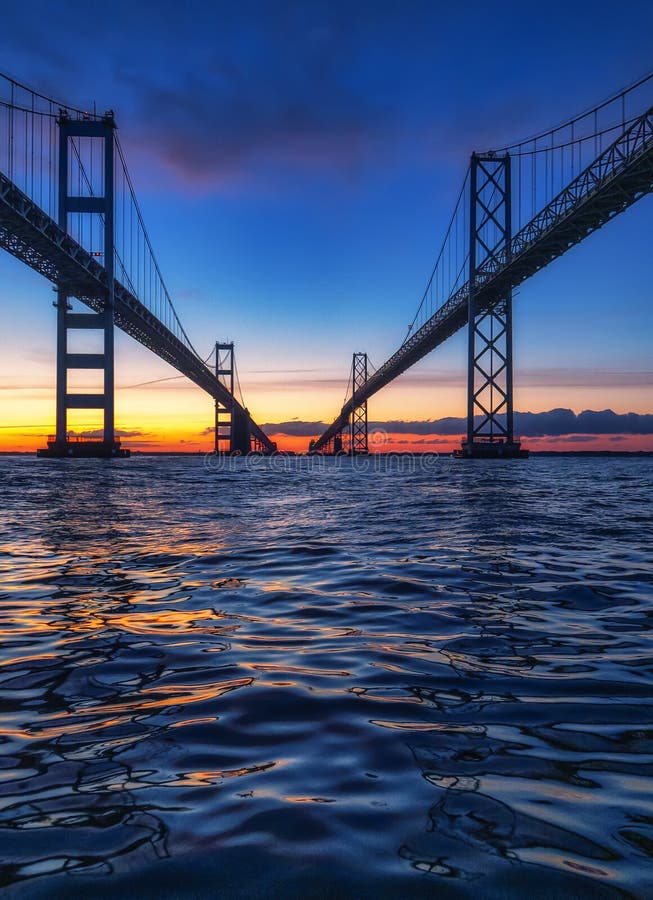 Marylands Chesapeakebuchtbrücke bei Sonnenaufgang