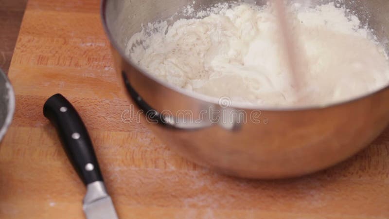 Masa que mezcla harina con agua y levadura