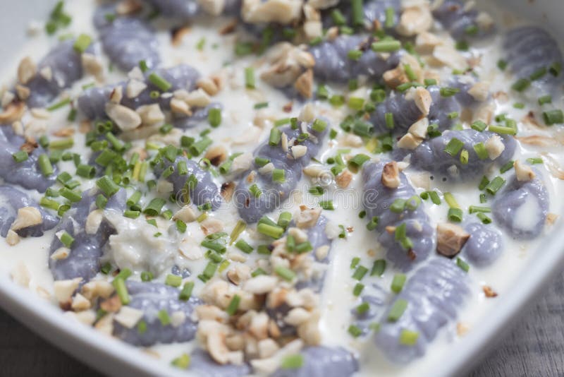 Mascarpone fiołka gnocchi zdjęcie stock Mascarpone fiołka gnocchi zdjęcie stock