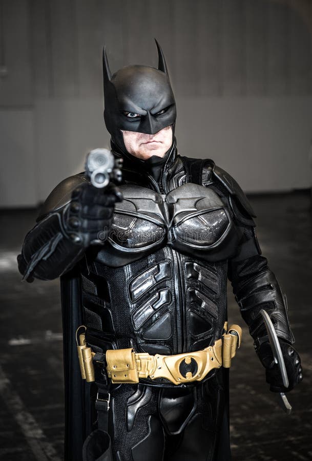 Masculino Cosplay Como Batman Foto de Stock Editorial - Imagem de