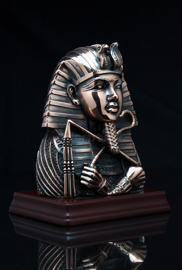 Mask of the pharaoh