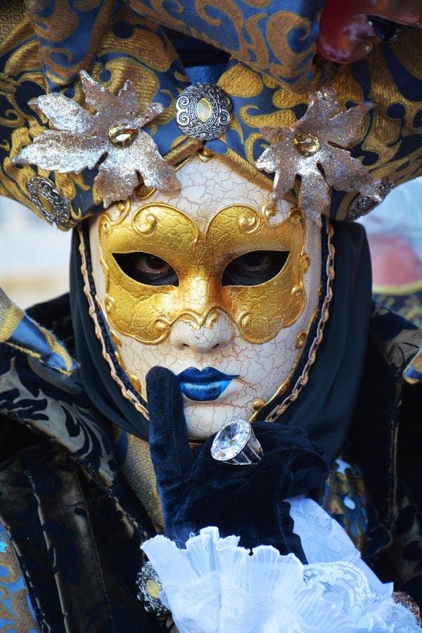 Venetian mask in blue –