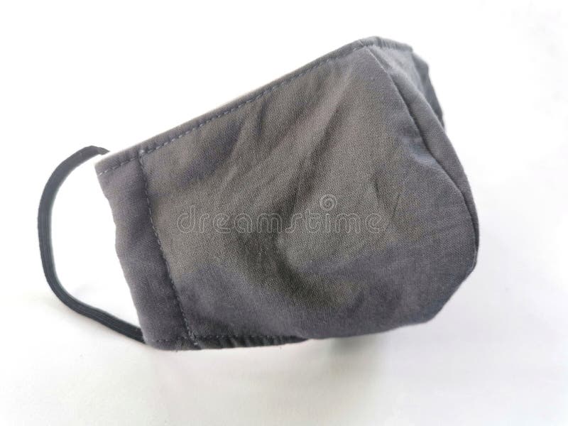 Gray Cloth Mask.Gray cloth mask. 9 cotton face mask. Used to prevent the spread of the virus, Covid 19, protects against 2.5 pm dust. Gray Cloth Mask.Gray cloth mask. 9 cotton face mask. Used to prevent the spread of the virus, Covid 19, protects against 2.5 pm dust.