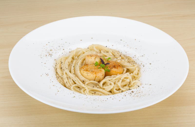 Scallops crus imagem de stock. Imagem de carne, marisco 44038061