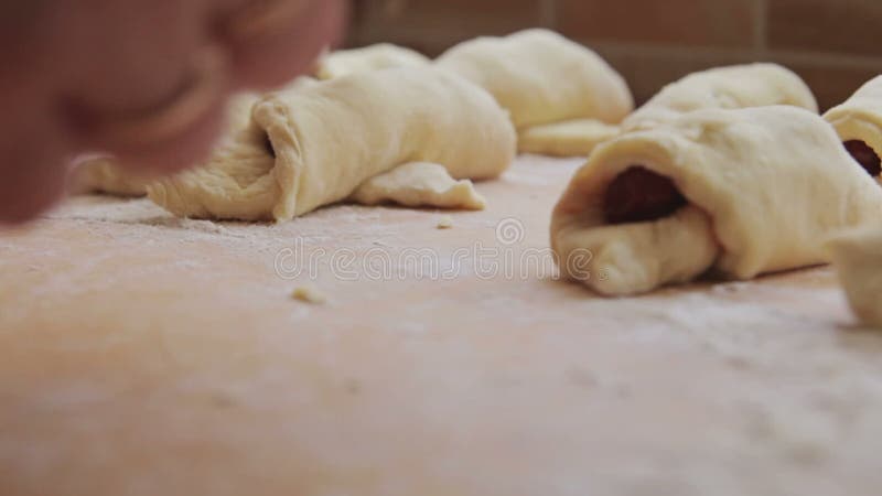 Massa da preparação para bagels de cozimento com cerejas