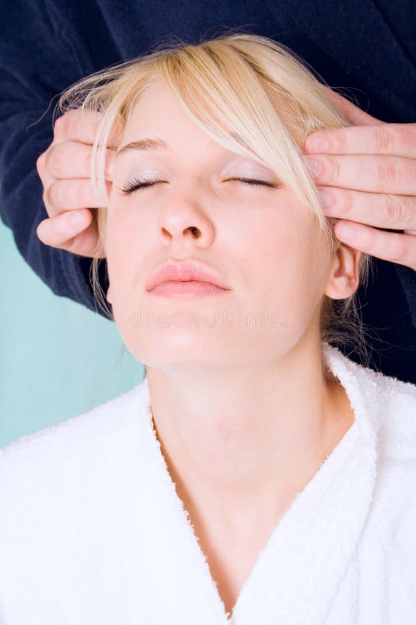 Massage photo stock. Image du massage, frais, blond, jeune - 4559846