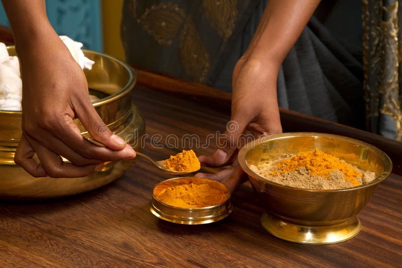Massaggio ayurvedic indiano tradizionale