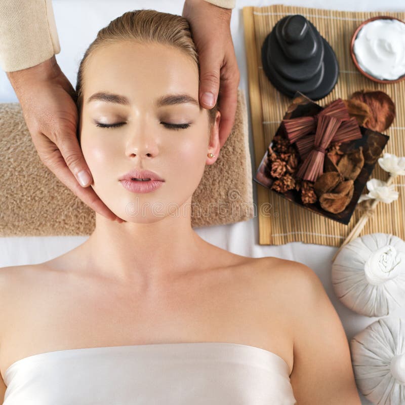 Masseur Doing Massage The Head Of An Woman In Spa Salon Stock Image Image Of Neck Caucasian