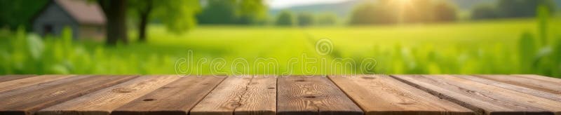 Masă de lemn veche, în raport cu o lumină de fundal neclară a scenei fermei stock illustration
