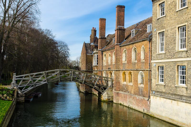 Matematisk bro på flodkammen, Cambridge, Förenade kungariket arkivfoton Matematisk bro på flodkammen, Cambridge, Förenade kungariket arkivfoton