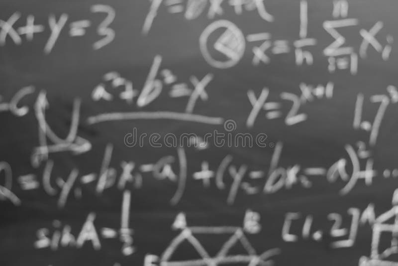 Maths formuły na chalkboard bokeh obraz stock