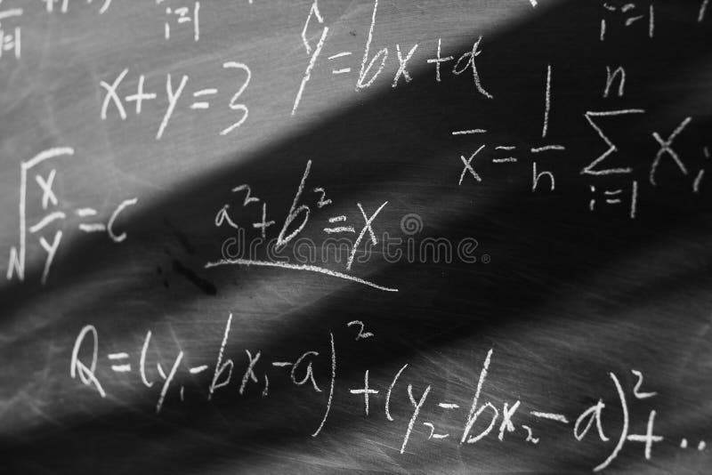Maths formuły na chalkboard tle obrazy royalty free