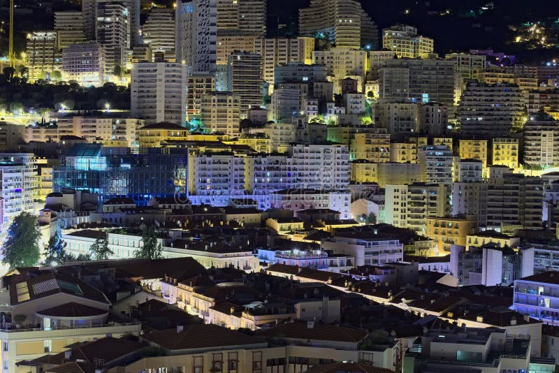 Matin dans la ville Les Chambres au Monaco sont très serrées photographie stock libre de droits Matin dans la ville Les Chambres au Monaco sont très serrées photographie stock libre de droits