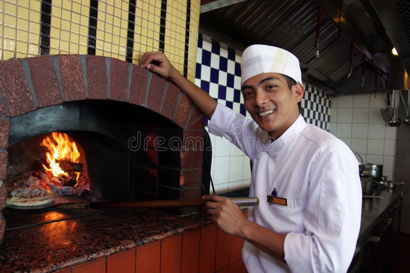 matlagningpizza arkivfoto matlagningpizza arkivfoto