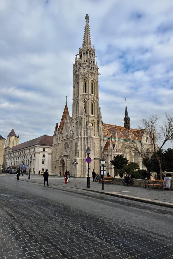Matthias kościół jest kościół rzymsko-katolicki lokalizować w Budapest, Węgry, przed rybaka bastionem w sercu Buda Grodowego okręgu (Od Wiki)
