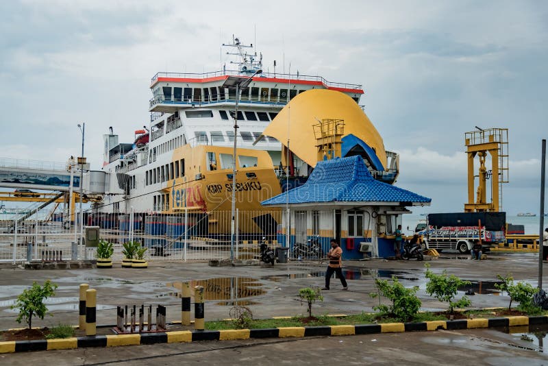 Mattina occupata al merak Sea Cilegon banten fotografie stock