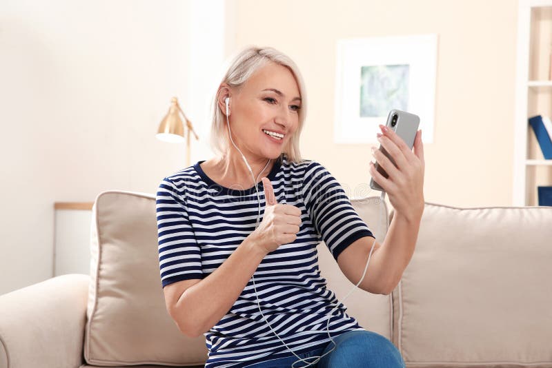 Mature lady chat Mature lady chat