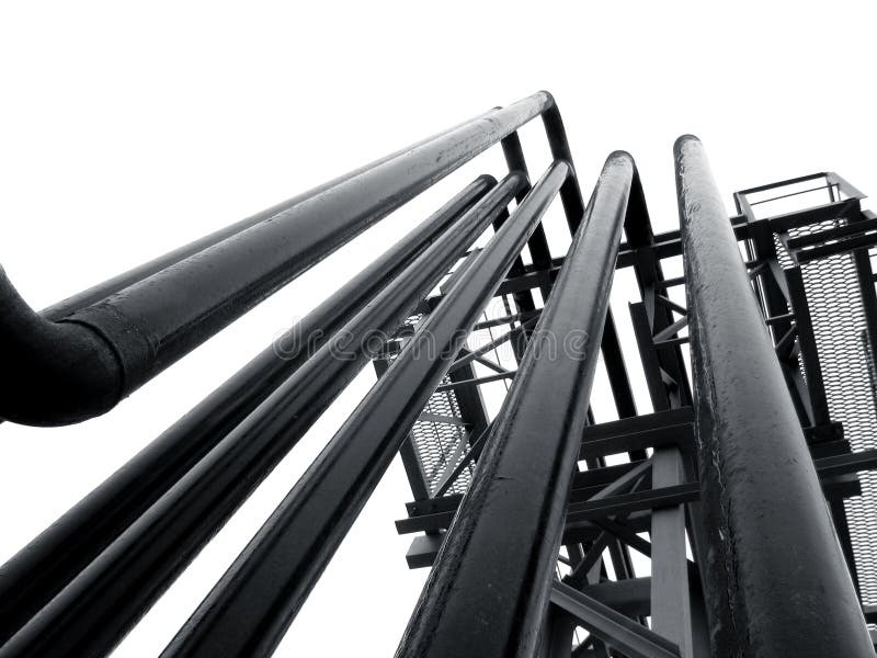 Matériel, câbles et tuyauterie à la centrale photographie stock libre de droits Matériel, câbles et tuyauterie à la centrale photographie stock libre de droits