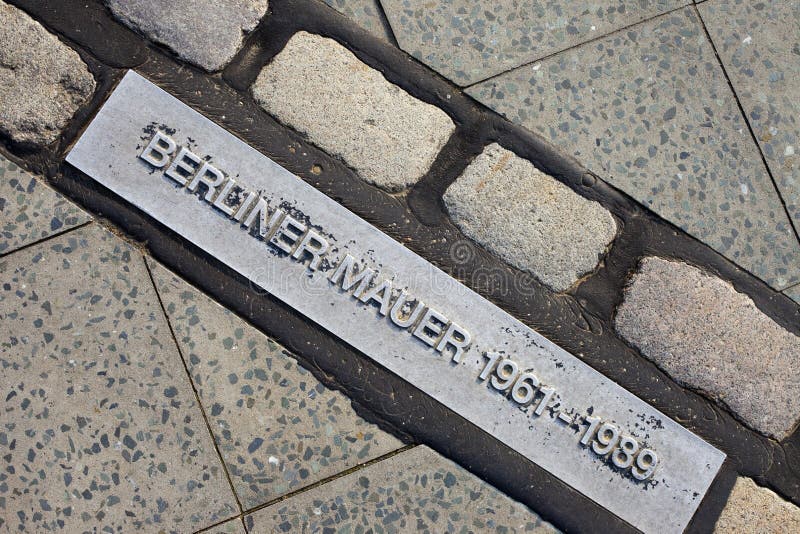 Mauer-Plakette/Markierung stockbilder Mauer-Plakette/Markierung stockbilder