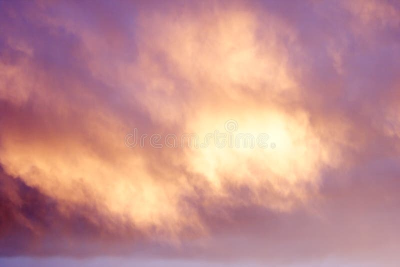 Mýtický, magické, ružová cloud pozadí.