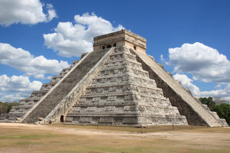 Mayan Pyramid in Chitchen Itza