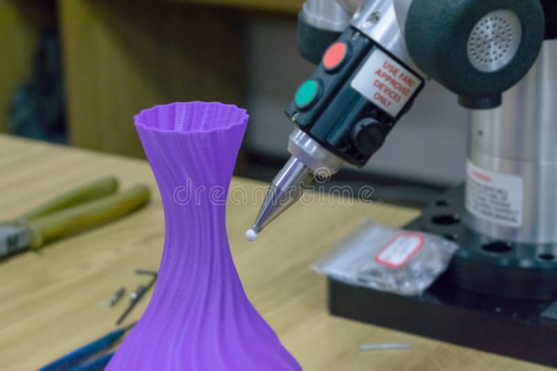 Maße 3D, die Gerät 3D misst, druckten Plastikteil Maßwerkstück des Scans 3D Lösungen des Maßes 3D für manuelles und lizenzfreies stockbild Maße 3D, die Gerät 3D misst, druckten Plastikteil Maßwerkstück des Scans 3D Lösungen des Maßes 3D für manuelles und lizenzfreies stockbild
