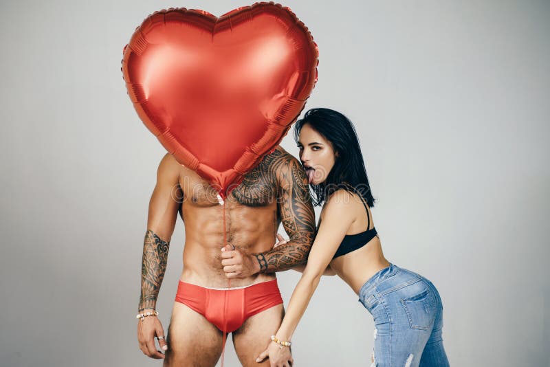 Me Encantan Los Amantes. Pareja Enamorada. Lencería Sexy. Ropa Y Accesorios Fetiches. éxito De Fiesta Imagen de archivo - Imagen de santo, pares: 225128799 Me Encantan Los Amantes. Pareja Enamorada. Lencería Sexy. Ropa Y Accesorios Fetiches. éxito De Fiesta Imagen de archivo - Imagen de santo, pares: 225128799