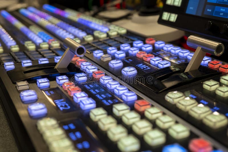 ME2 Live Switcher Video Mixer pour les expositions et la télévision photographie stock ME2 Live Switcher Video Mixer pour les expositions et la télévision photographie stock