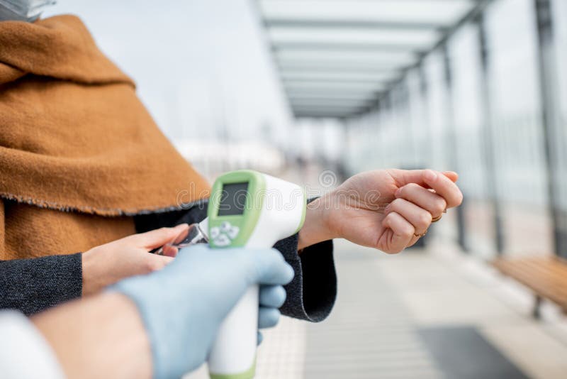 Man measuring body composition balance, holding handles of a medical scales  during Inbody test Stock Photo - Alamy