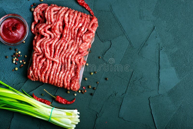 Meat finhackat rått royaltyfri bild