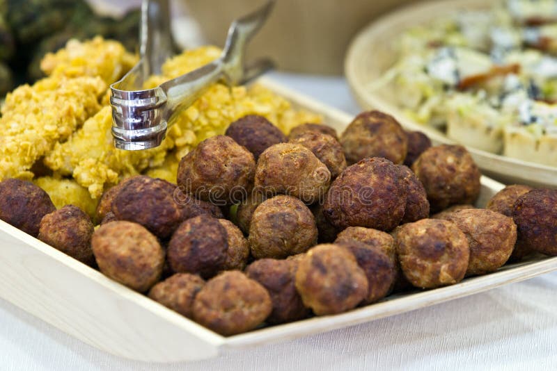 Download Meatballs arkivfoto. Bild av matlagning, vitamin, platta - 19791750