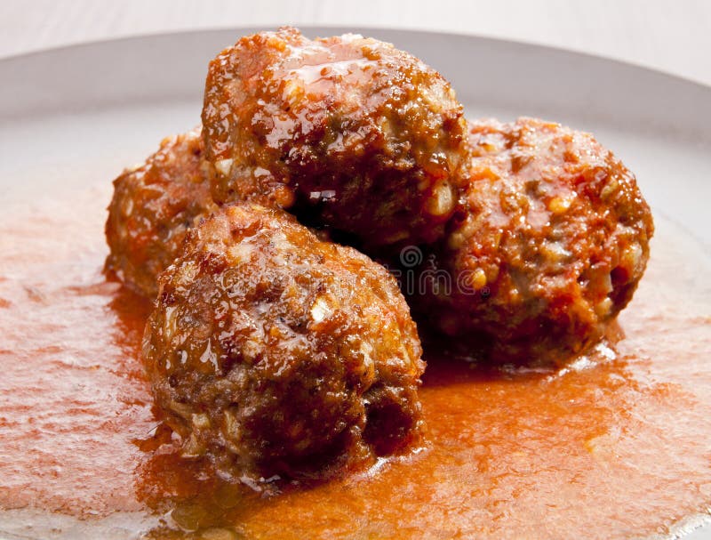Meatballs with tomato sauce