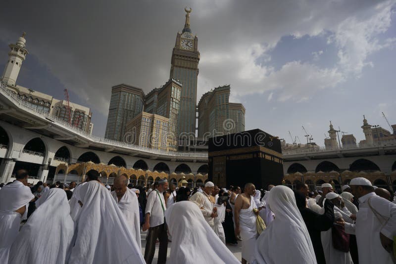 Umrah or Hajj ritual editorial stock image. Image of multi - 164518094