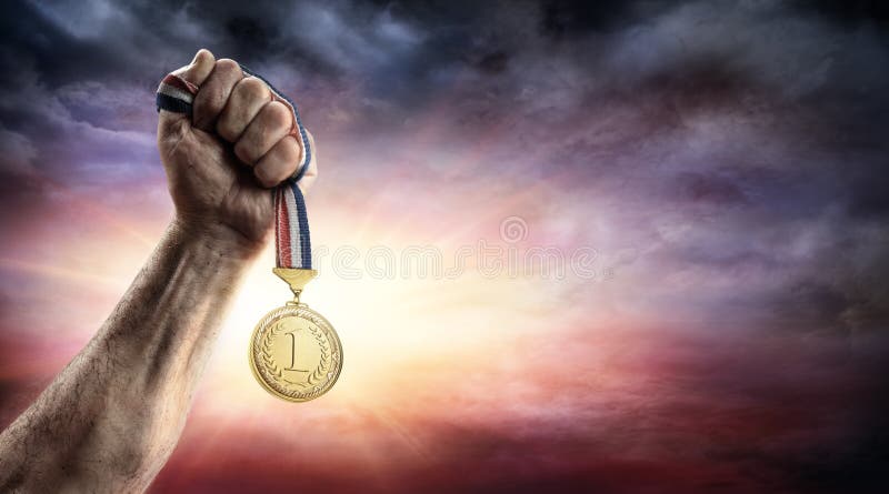 Medal Pierwszy miejsce W ręce