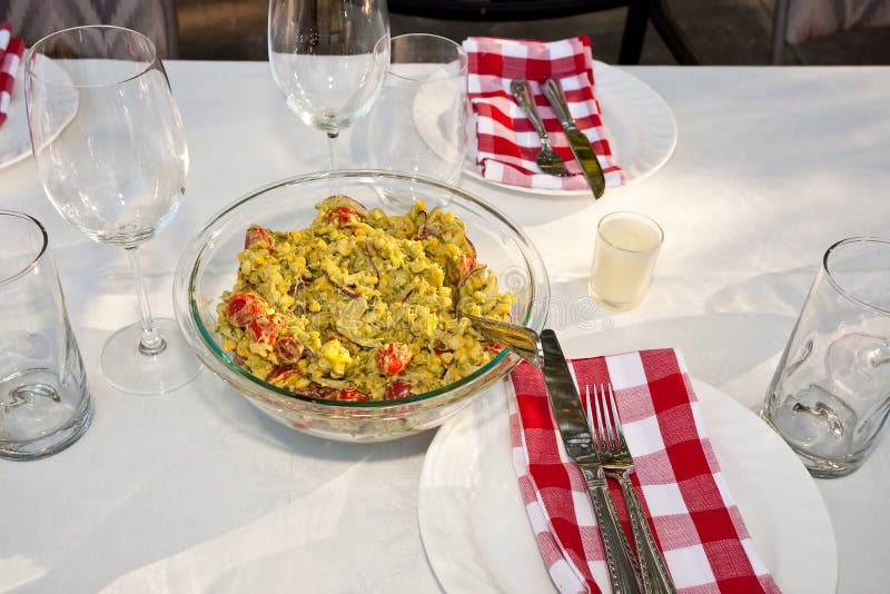 medelhavs- sallad för leek arkivbilder medelhavs- sallad för leek arkivbilder