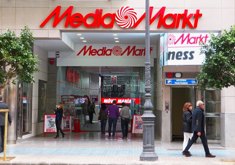 Media Markt store editorial photo. Image of company - 139163616