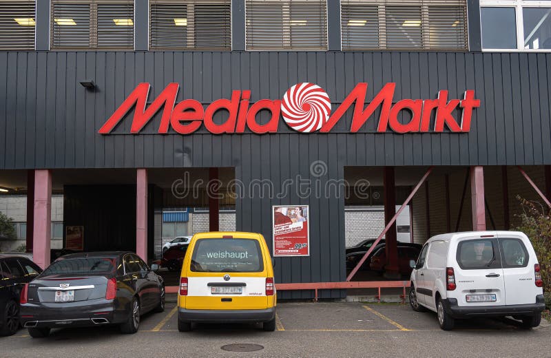 Mediamarkt é Uma Cadeia De Venda De Produtos Eletrônicos De Consumo Imagem  de Stock Editorial - Imagem de europa, fachada: 204338329