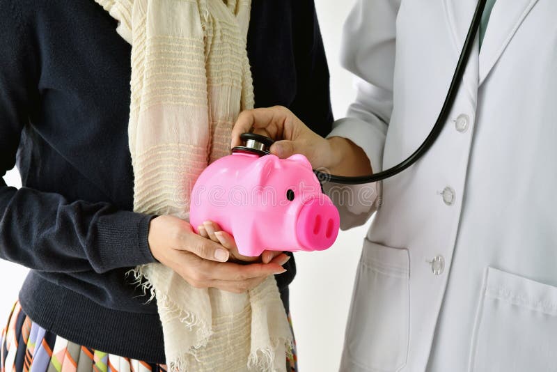 Medicinsk finansiell kontroll upp med en stetoskop royaltyfri fotografi Medicinsk finansiell kontroll upp med en stetoskop royaltyfri fotografi