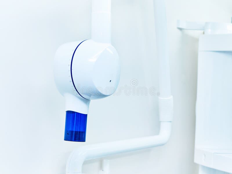 Medicinsk utrustning: en orthopantomograph, en tand- panorama- röntgenapparat arkivbild Medicinsk utrustning: en orthopantomograph, en tand- panorama- röntgenapparat arkivbild